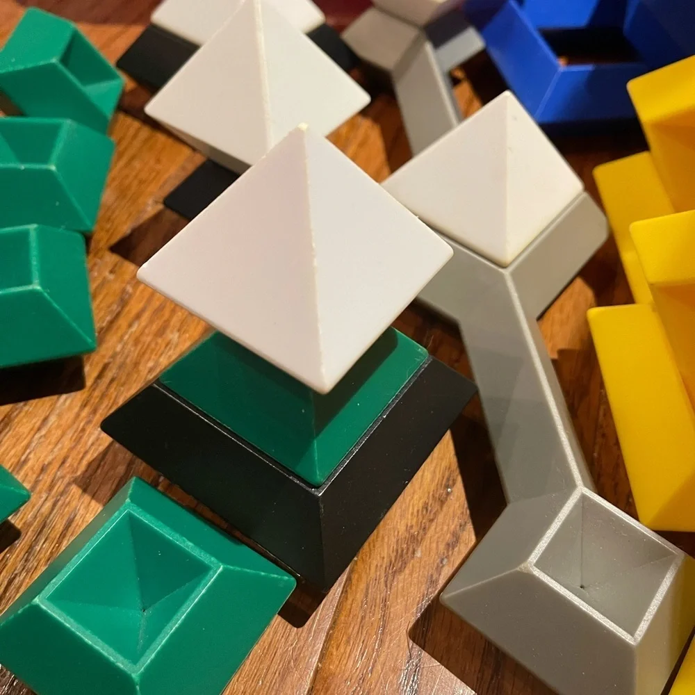 Learning Resources Wedgits 25 pieces and storage box